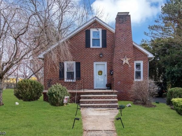 180 N Gaston Ave, Somerville, NJ 08876