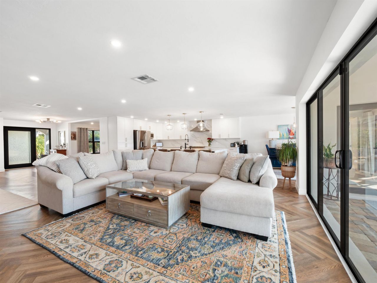 6610 Joanna Cir, Fort Myers, FL 33919 Photo