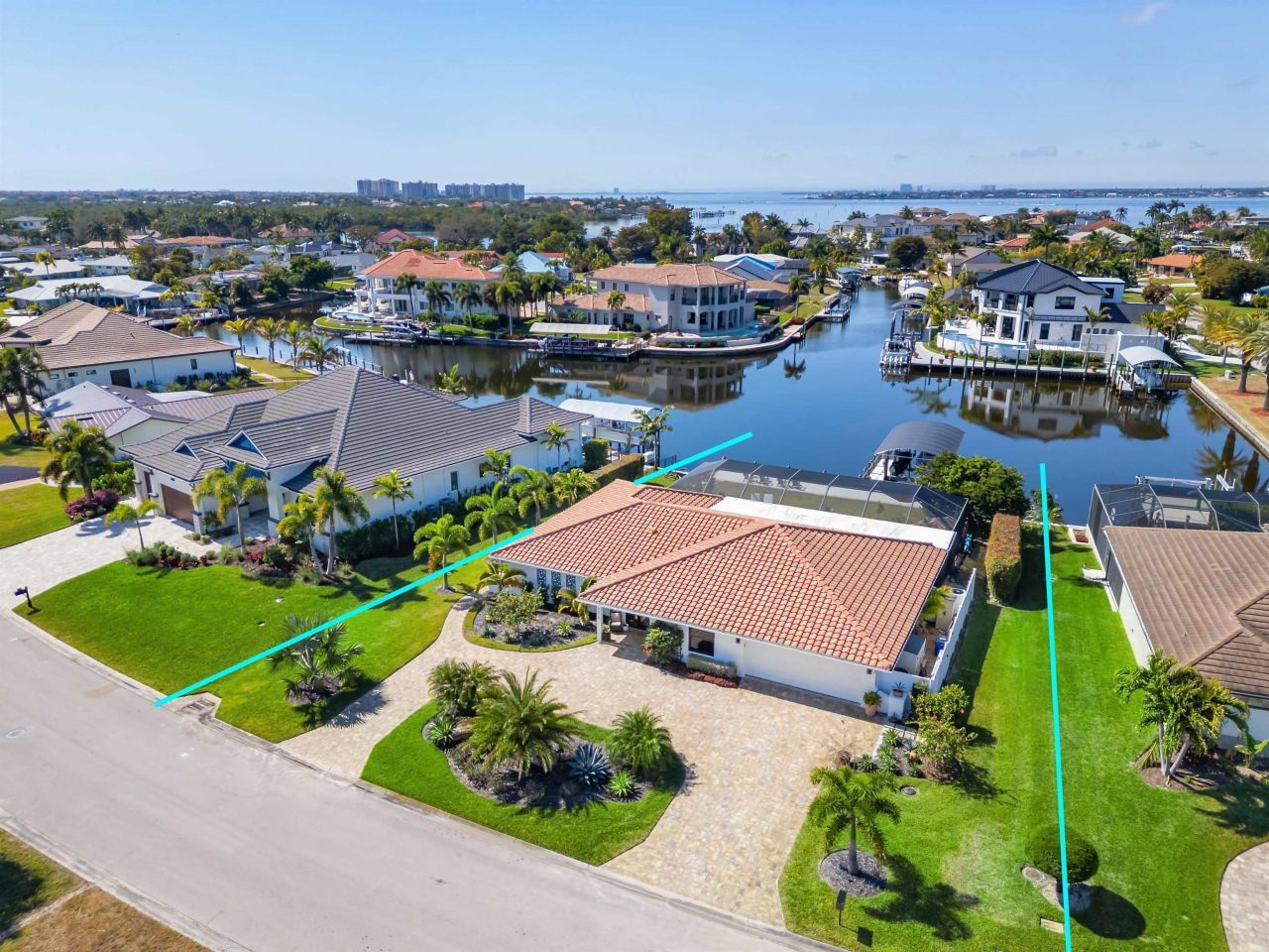 6610 Joanna Cir, Fort Myers, FL 33919 Photo