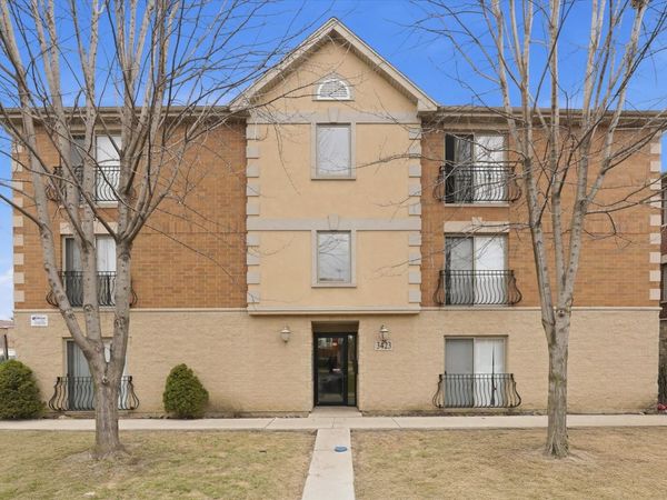3423 Ridgeland Avenue, Unit 102, Berwyn, IL 60402