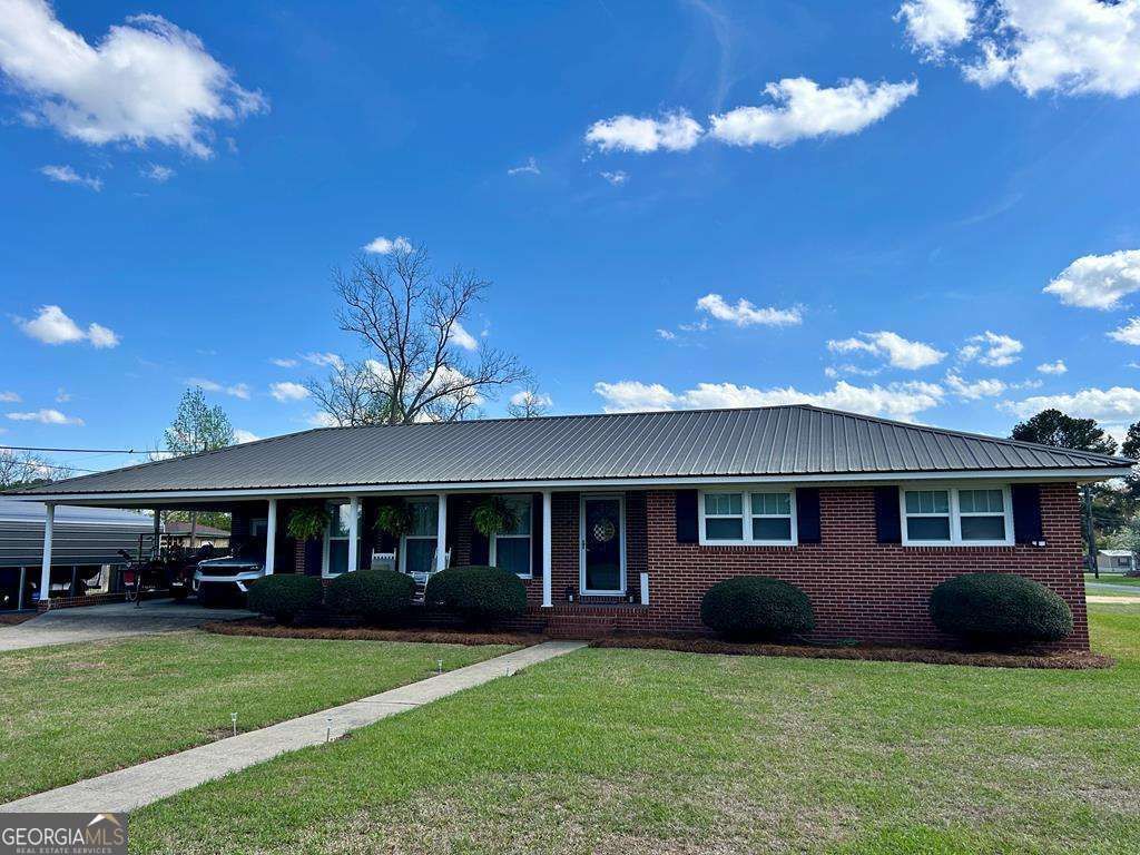 41 W Collins Street, Sycamore, GA 31790 Main Photo