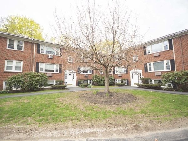 462 Nahatan St, Unit C5, Norwood, MA 02062