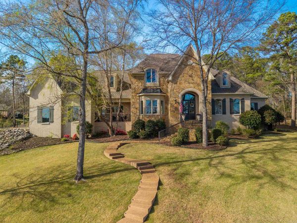 302 Oak Shores Circle, Hot Springs, AR 71913