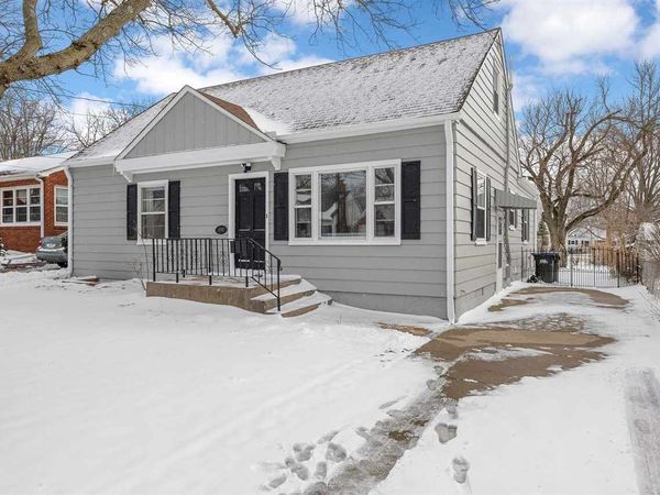 1705 Morningside Dr, Iowa City, IA 52245