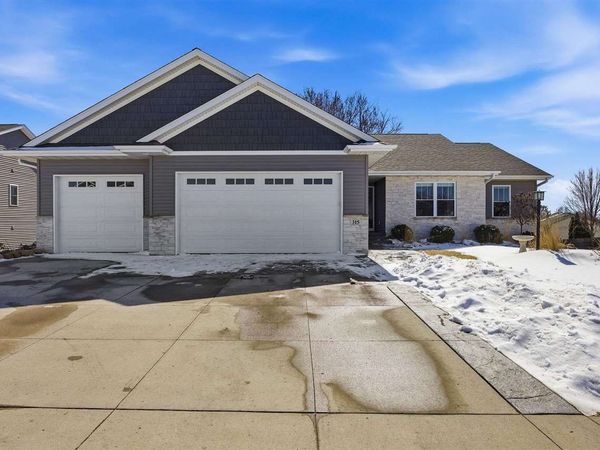 315 Canterbury St, North Liberty, IA 52317