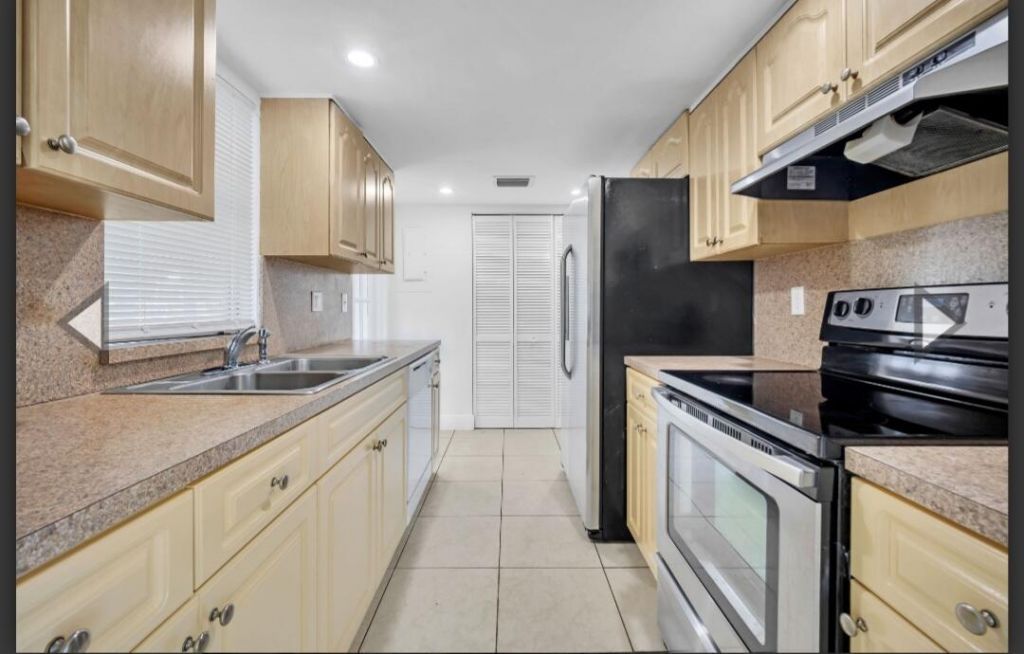 7903 NW 73rd Avenue, Tamarac, FL 33321 Photo