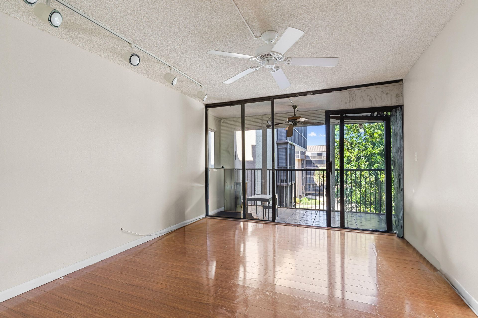 2802 N 46th Avenue, Unit B513, Hollywood, FL 33021 Photo