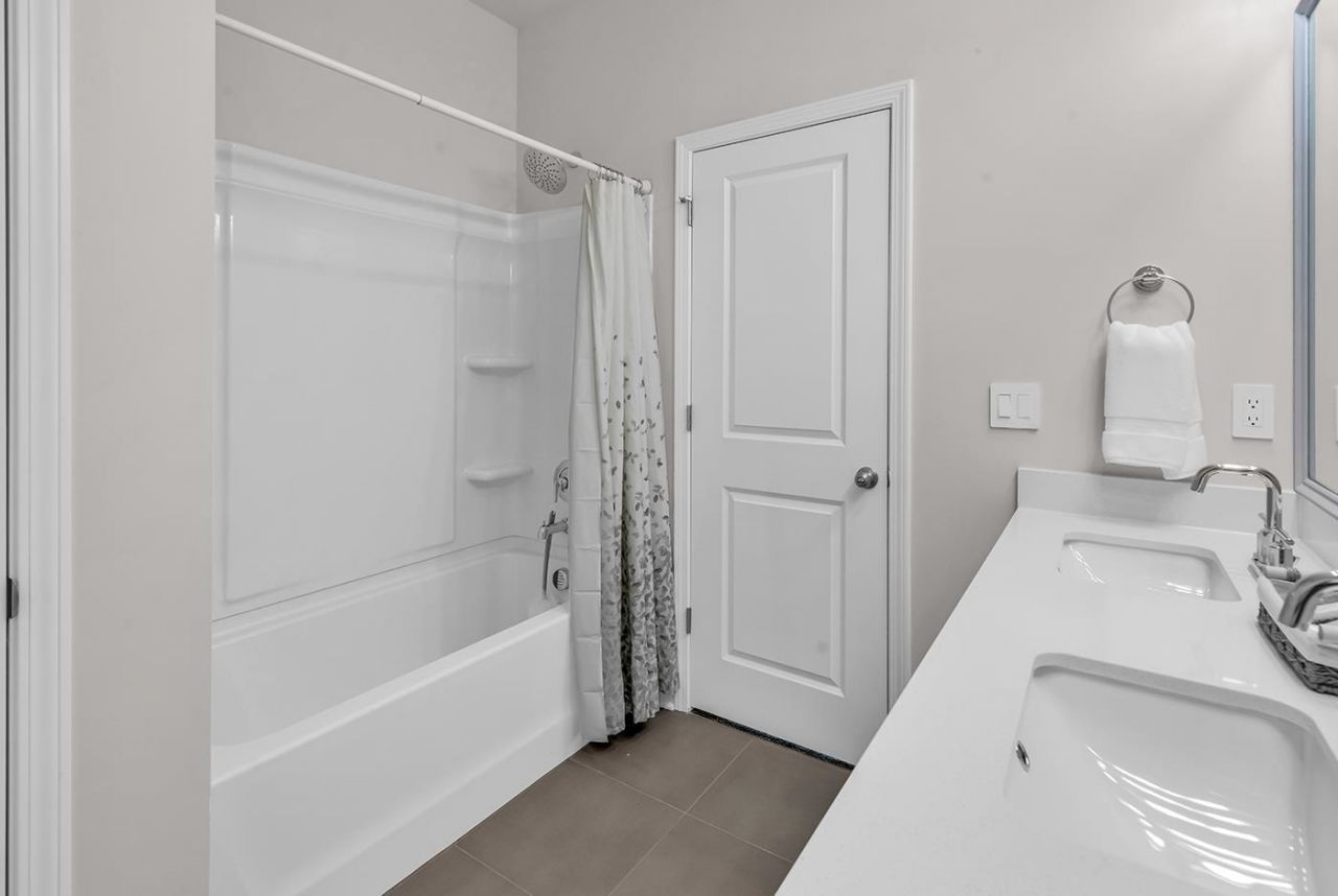 928 Maya Layne Dr. Photo 32