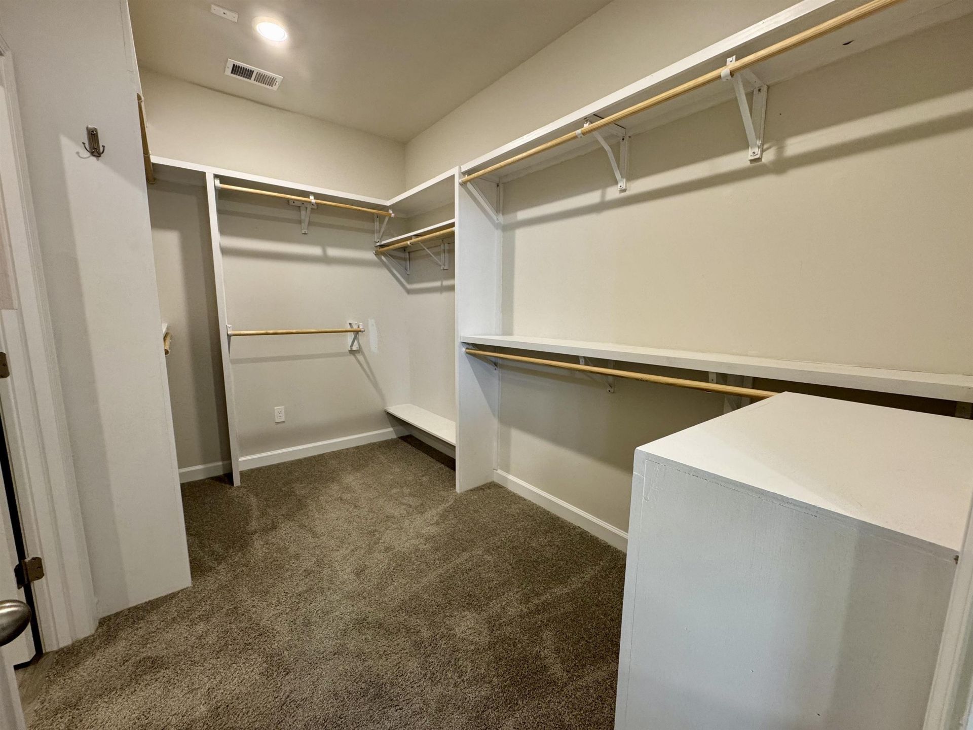 928 Maya Layne Dr. Photo 5