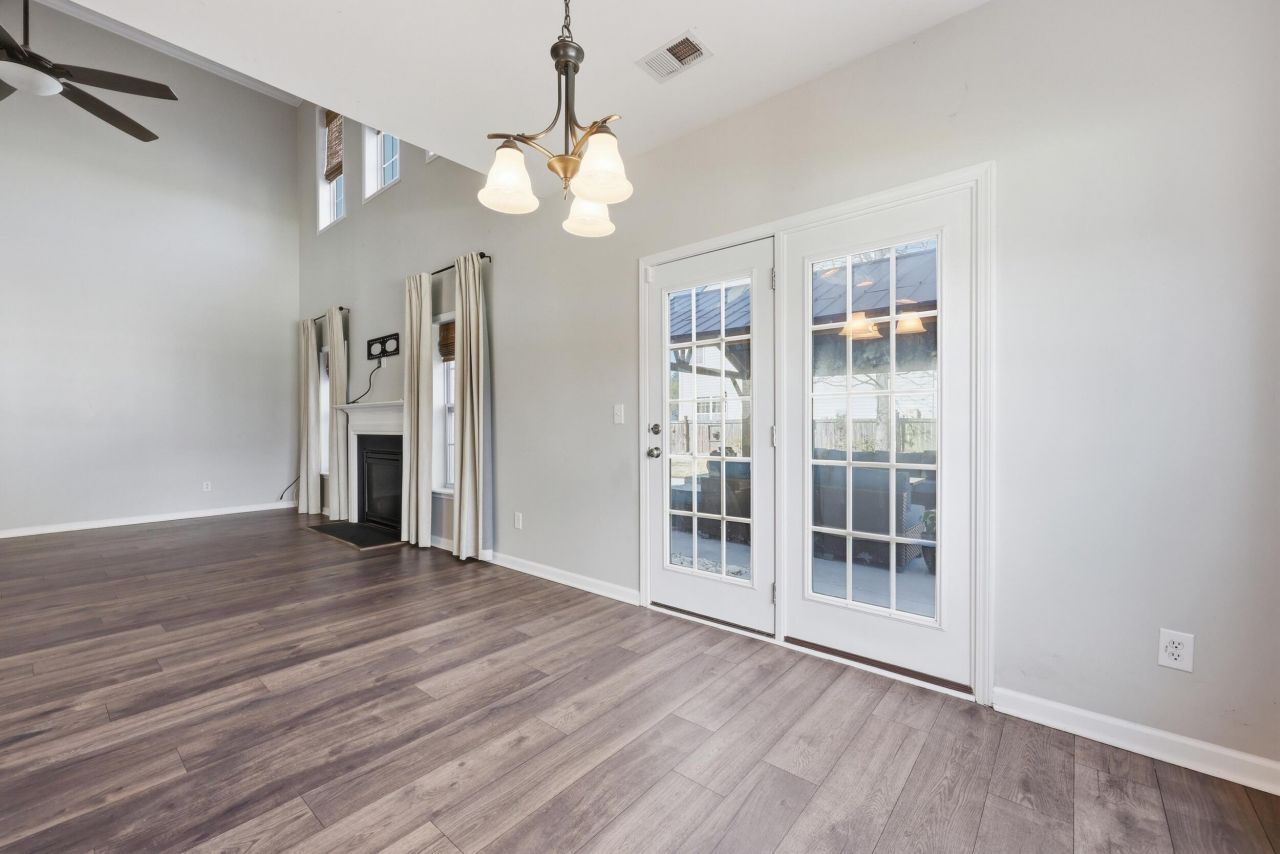 1810 Crossbill Trail Photo 12