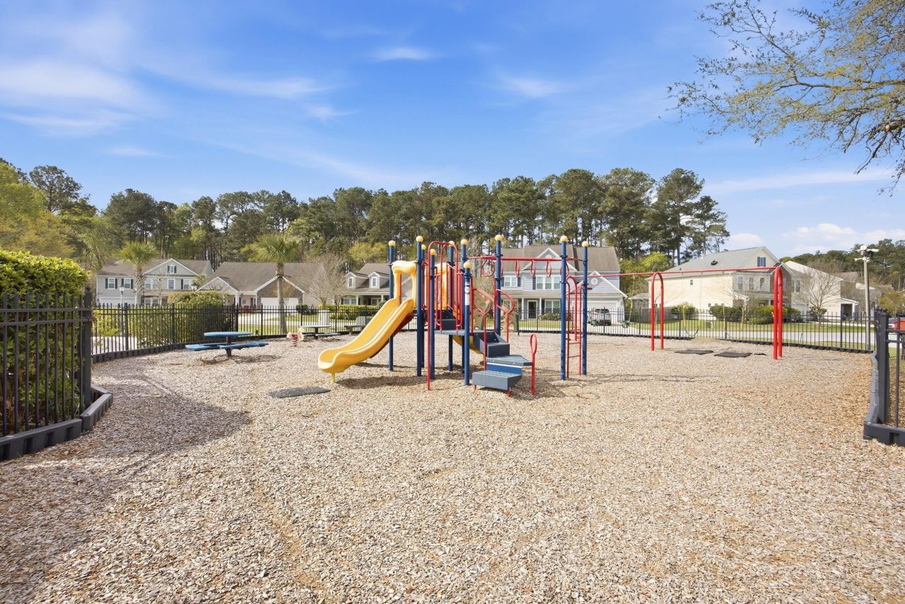 1810 Crossbill Trail Photo 40