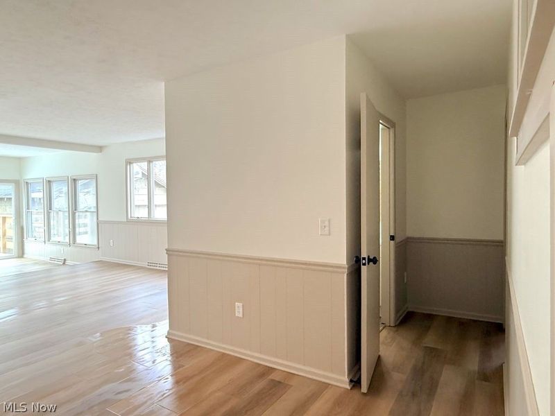 419 Oak Knoll NE, Warren, OH 44483 Photo 14