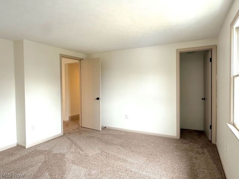 419 Oak Knoll NE, Warren, OH 44483 Photo 15