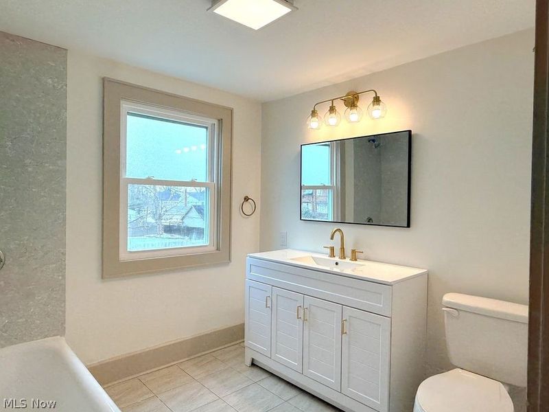 419 Oak Knoll NE, Warren, OH 44483 Photo 24