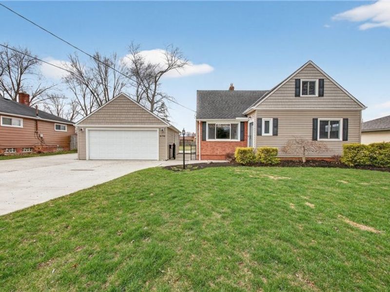 6716 Charles Road, North Olmsted, OH 44070 Photo 1