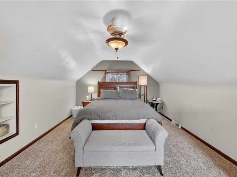 6716 Charles Road, North Olmsted, OH 44070 Photo 3