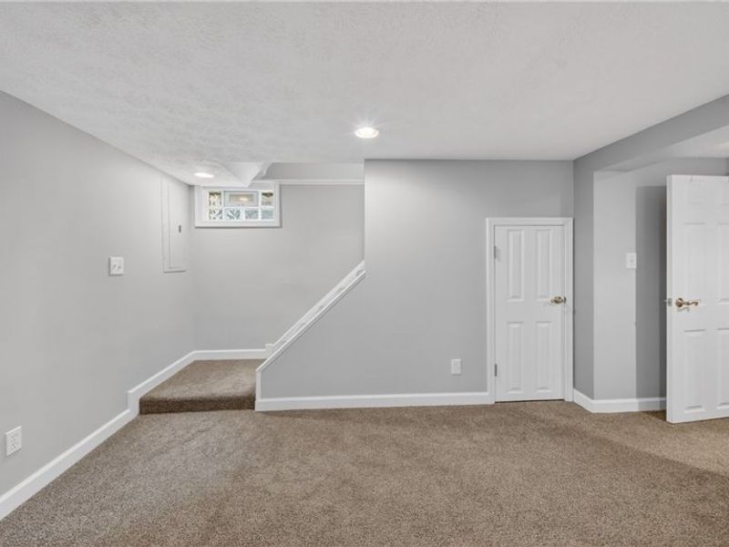 6716 Charles Road, North Olmsted, OH 44070 Photo 38