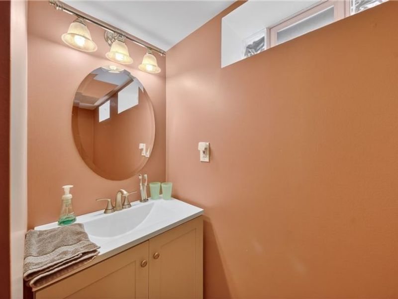 6716 Charles Road, North Olmsted, OH 44070 Photo 40