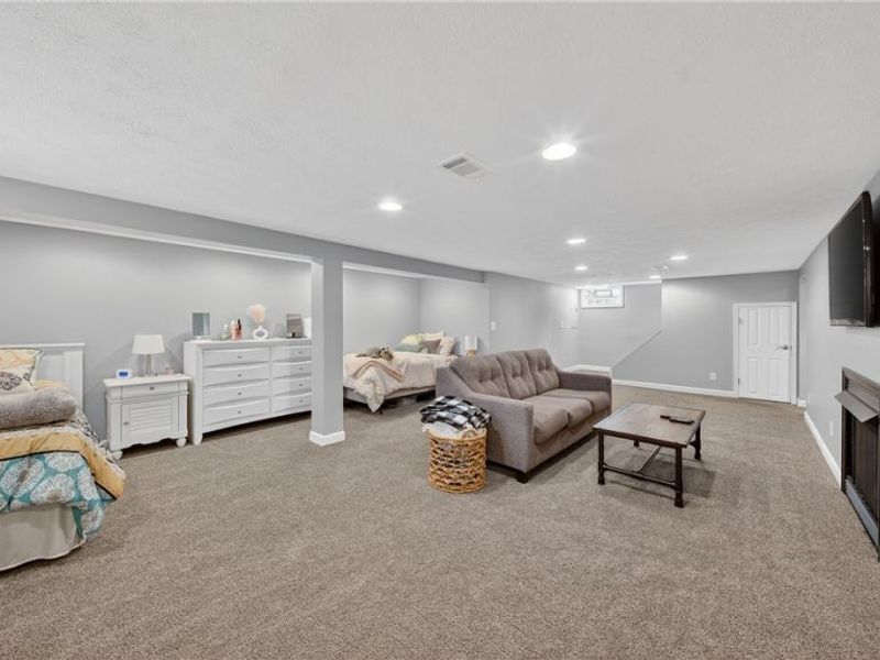 6716 Charles Road, North Olmsted, OH 44070 Photo 41