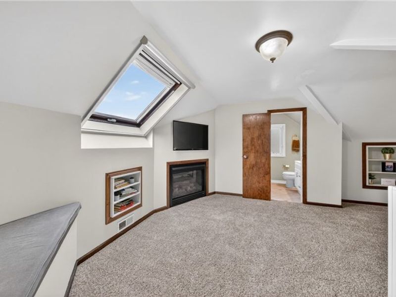 6716 Charles Road, North Olmsted, OH 44070 Photo 8