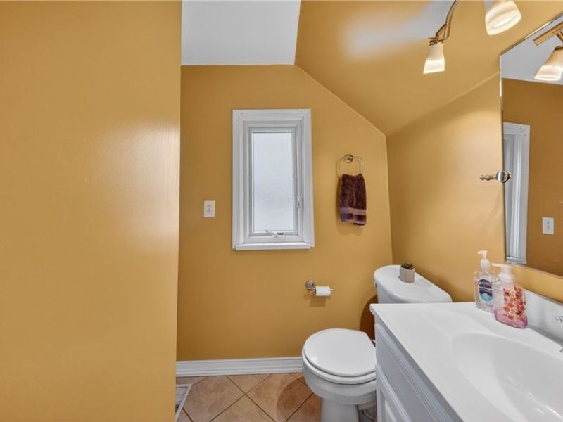 6716 Charles Road, North Olmsted, OH 44070 Photo 9