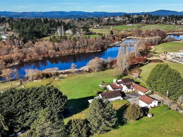 4220 Blenkinsop Rd , Saanich, BC V8X 2C4