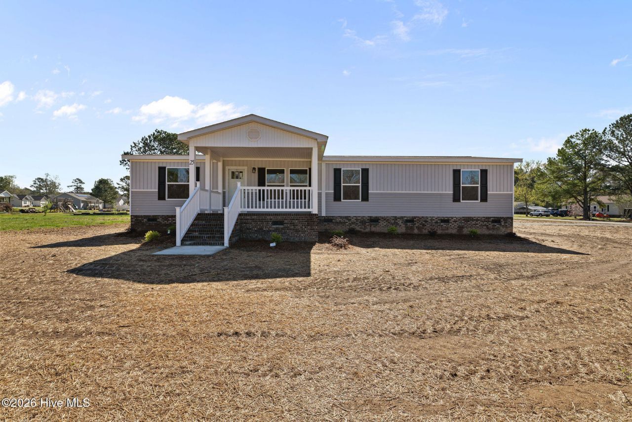 25 Old Pebble Lane, Kenly, NC 27542 Main Photo