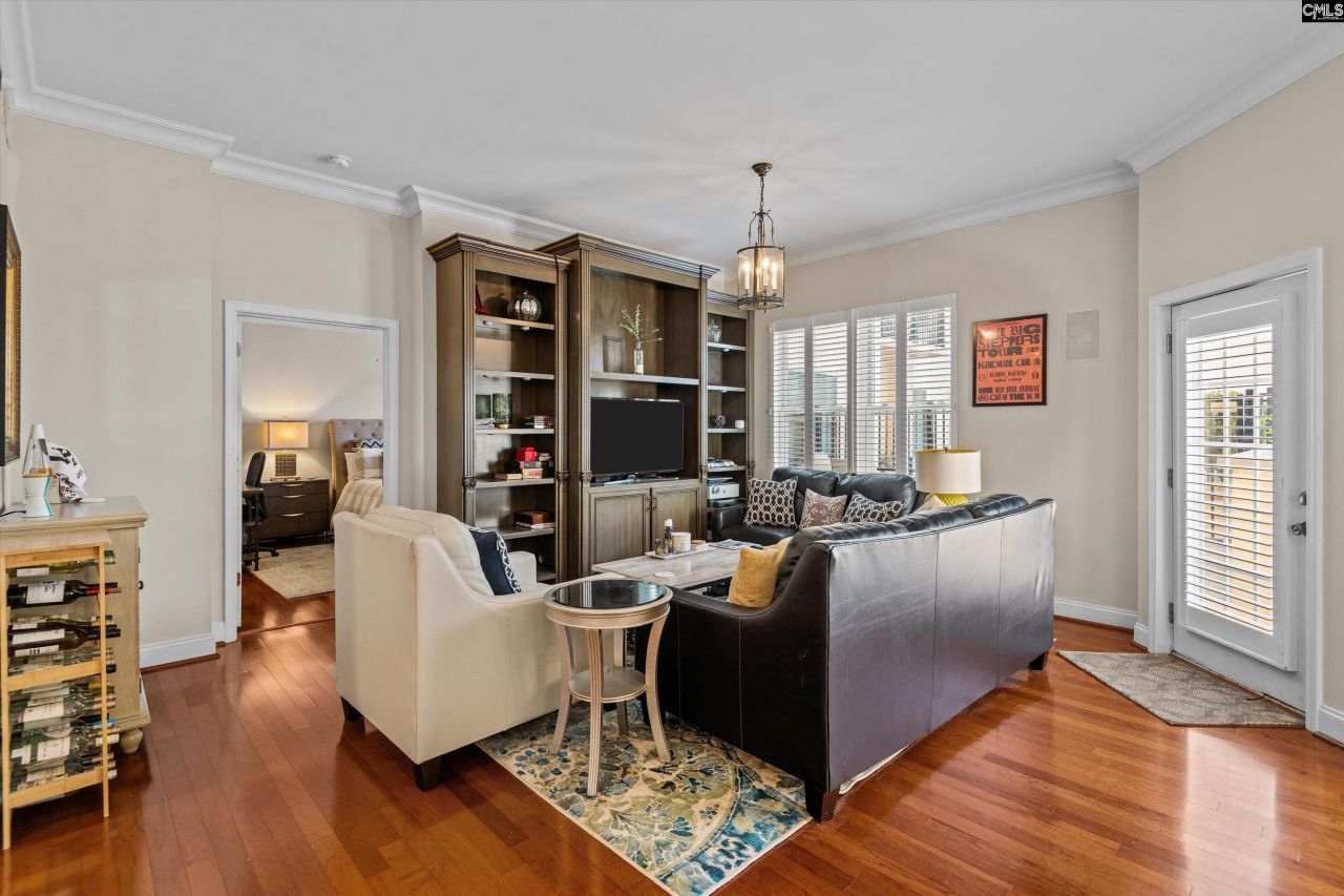 601 Main Street Photo 6