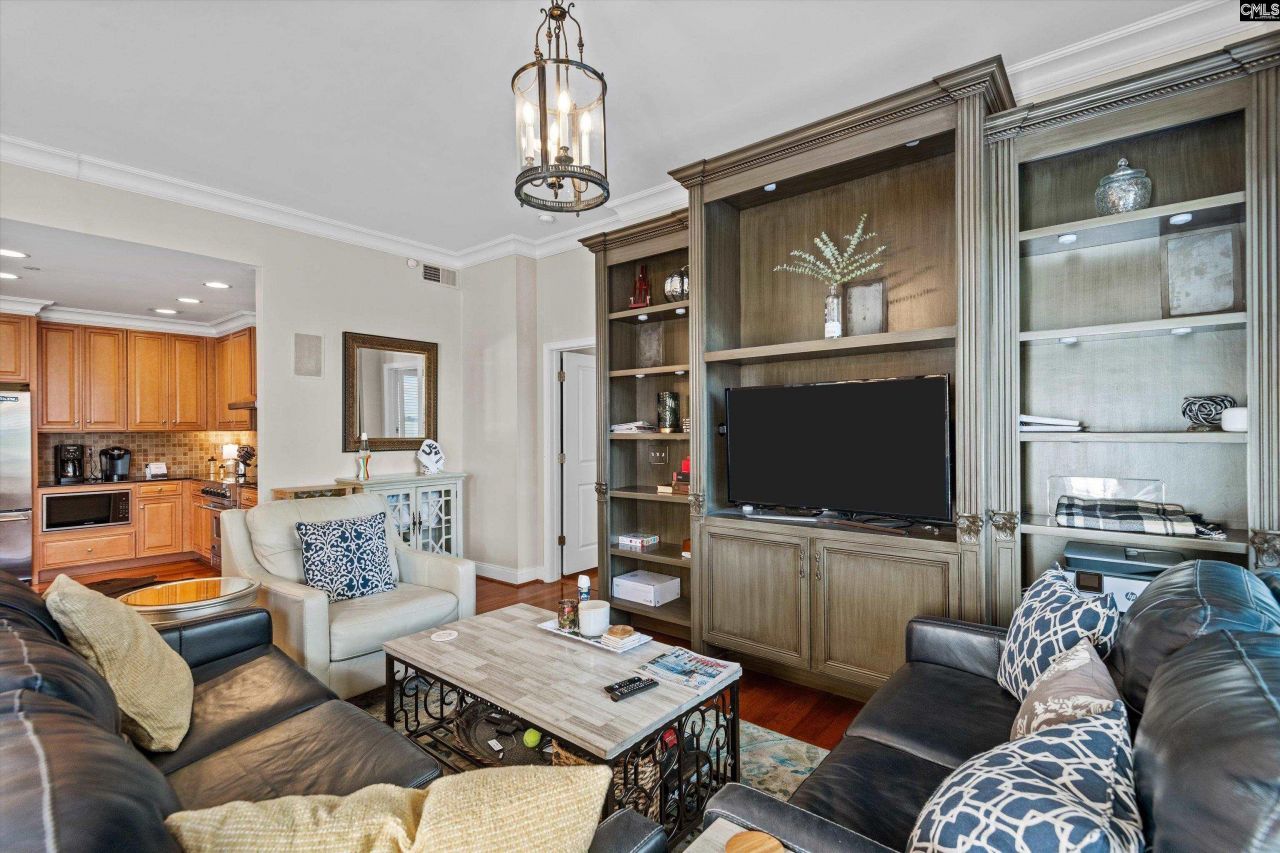 601 Main Street Photo 7