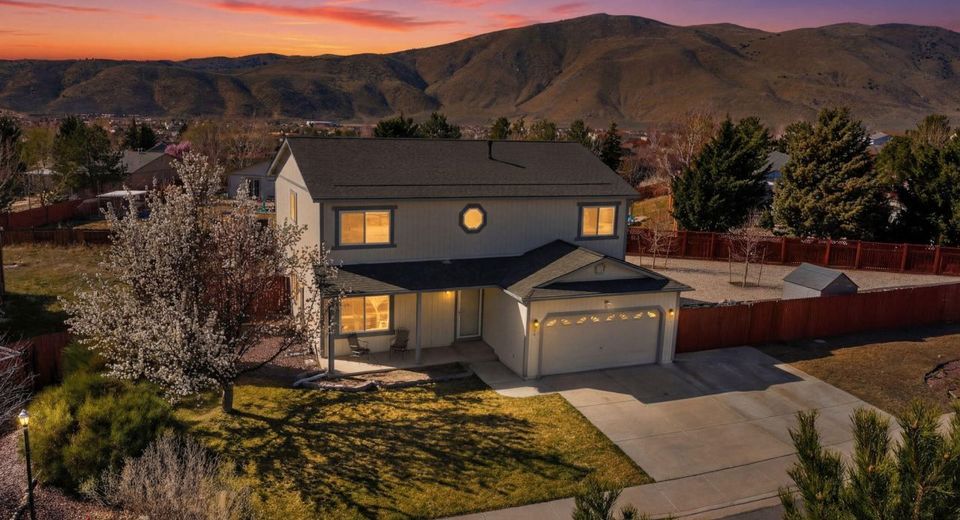 17295 Magnetite Drive, Reno, NV 89508 Photo