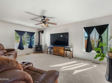 17295 Magnetite Drive, Reno, NV 89508 Photo