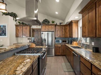 2453 Cattlemans Trail, South Lake Tahoe, CA 96150 Photo