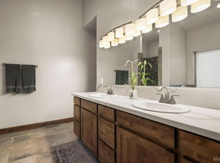 2453 Cattlemans Trail, South Lake Tahoe, CA 96150 Photo