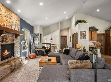 2453 Cattlemans Trail, South Lake Tahoe, CA 96150 Photo