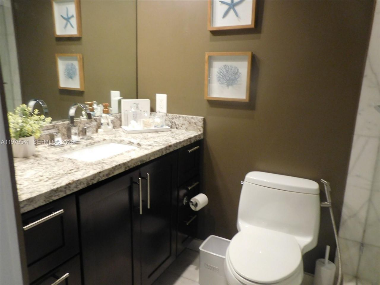 5401 Collins Ave , Unit 526, Miami Beach, FL 33140 Photo