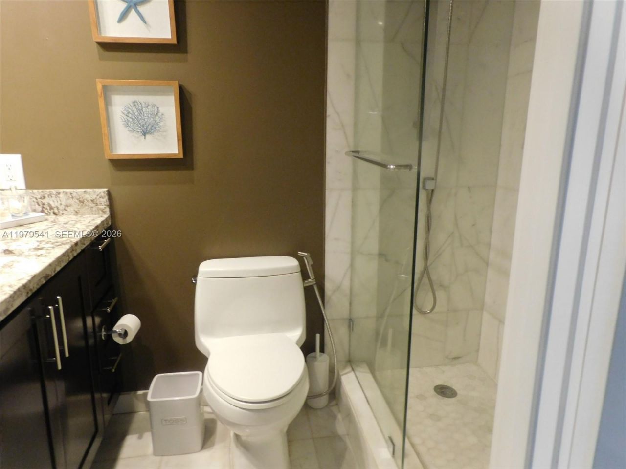 5401 Collins Ave , Unit 526, Miami Beach, FL 33140 Photo