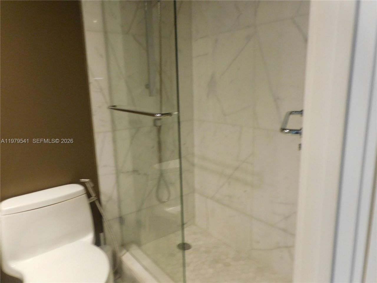 5401 Collins Ave , Unit 526, Miami Beach, FL 33140 Photo