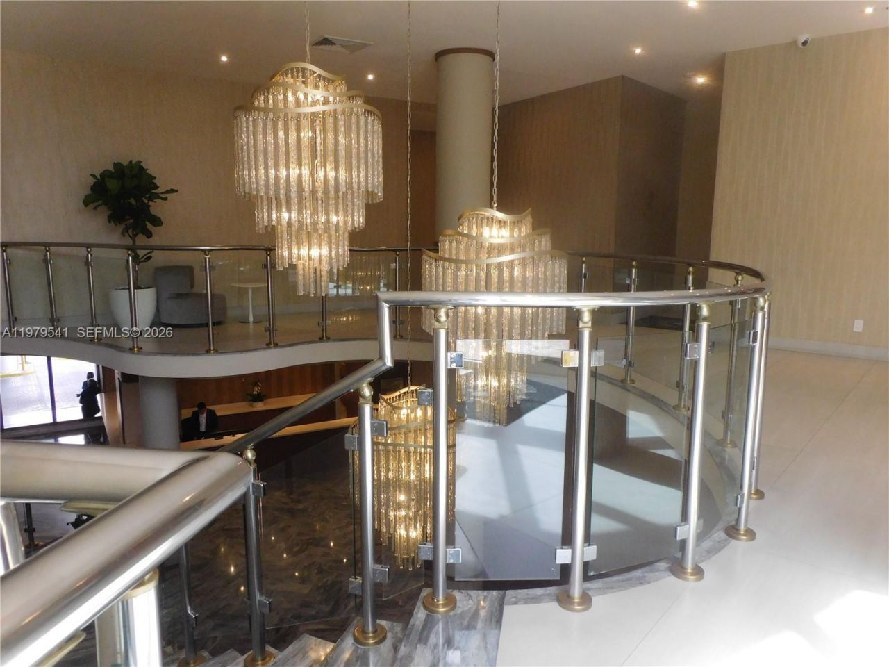 5401 Collins Ave , Unit 526, Miami Beach, FL 33140 Photo