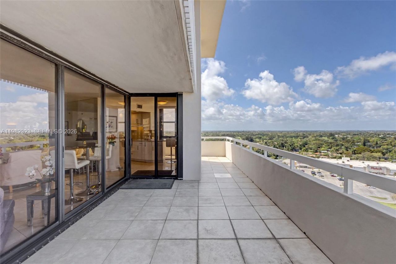 2000 Towerside Ter , Unit PH11, Miami, FL 33138 Photo