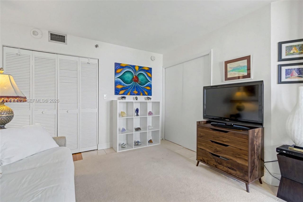 2000 Towerside Ter , Unit PH11, Miami, FL 33138 Photo