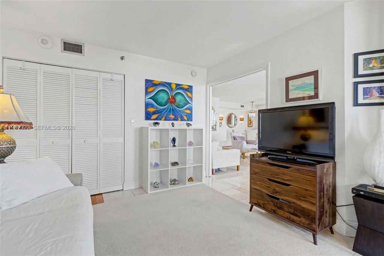 2000 Towerside Ter , Unit PH11, Miami, FL 33138 Photo