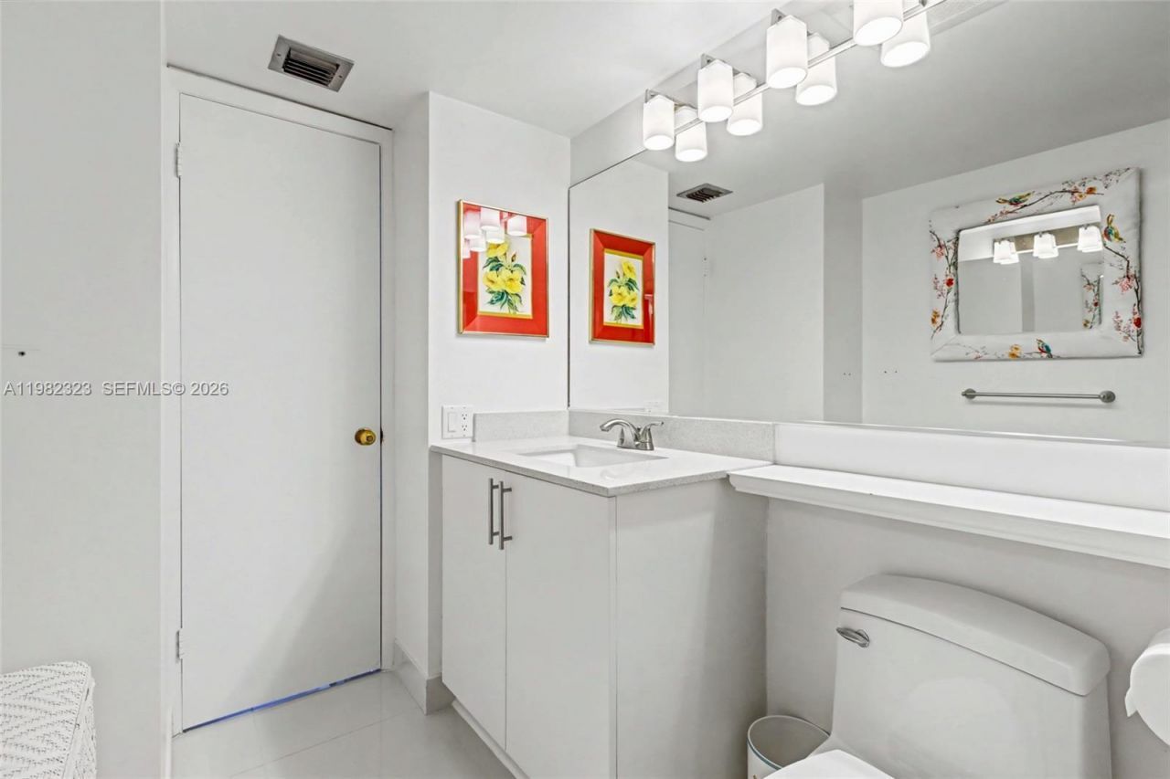 2000 Towerside Ter , Unit PH11, Miami, FL 33138 Photo