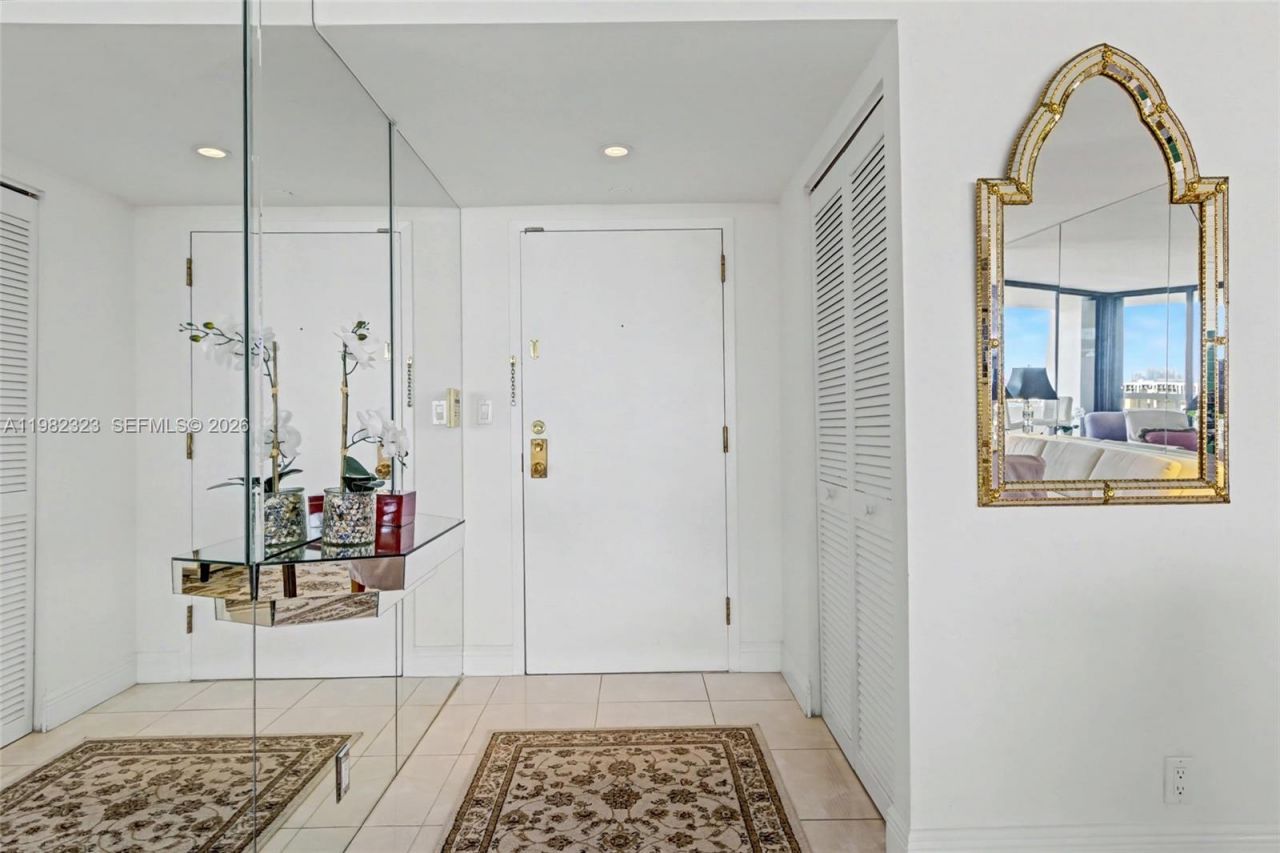 2000 Towerside Ter , Unit PH11, Miami, FL 33138 Photo