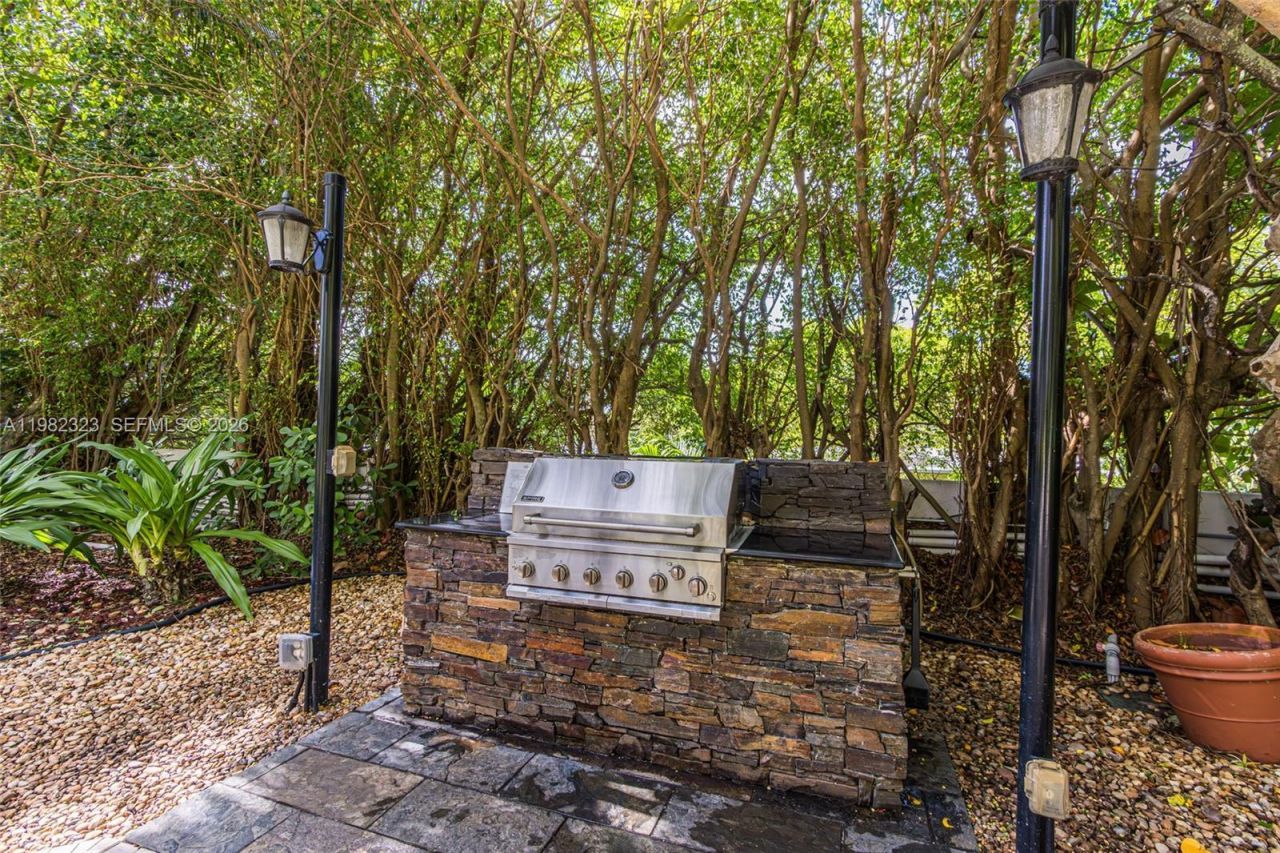 2000 Towerside Ter , Unit PH11, Miami, FL 33138 Photo