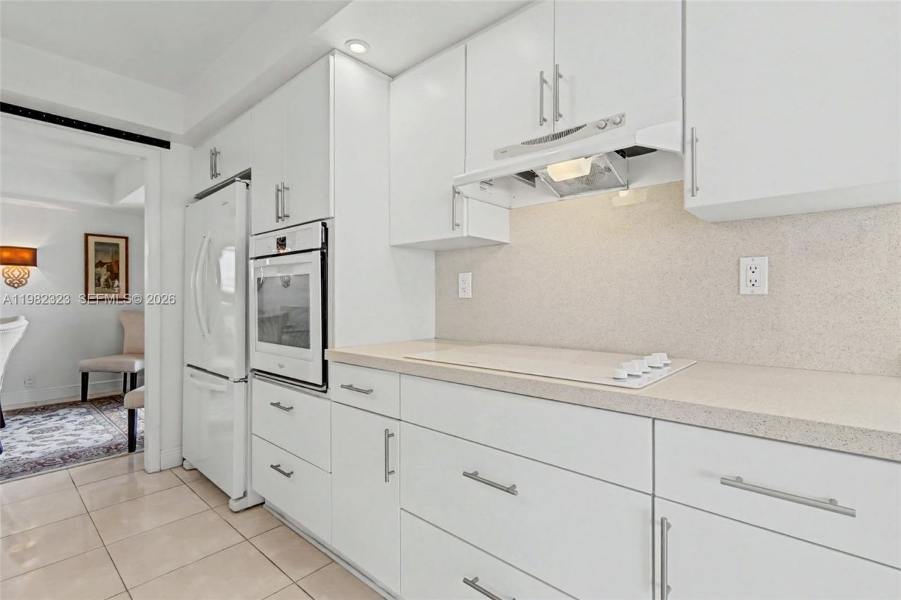 2000 Towerside Ter , Unit PH11, Miami, FL 33138 Photo