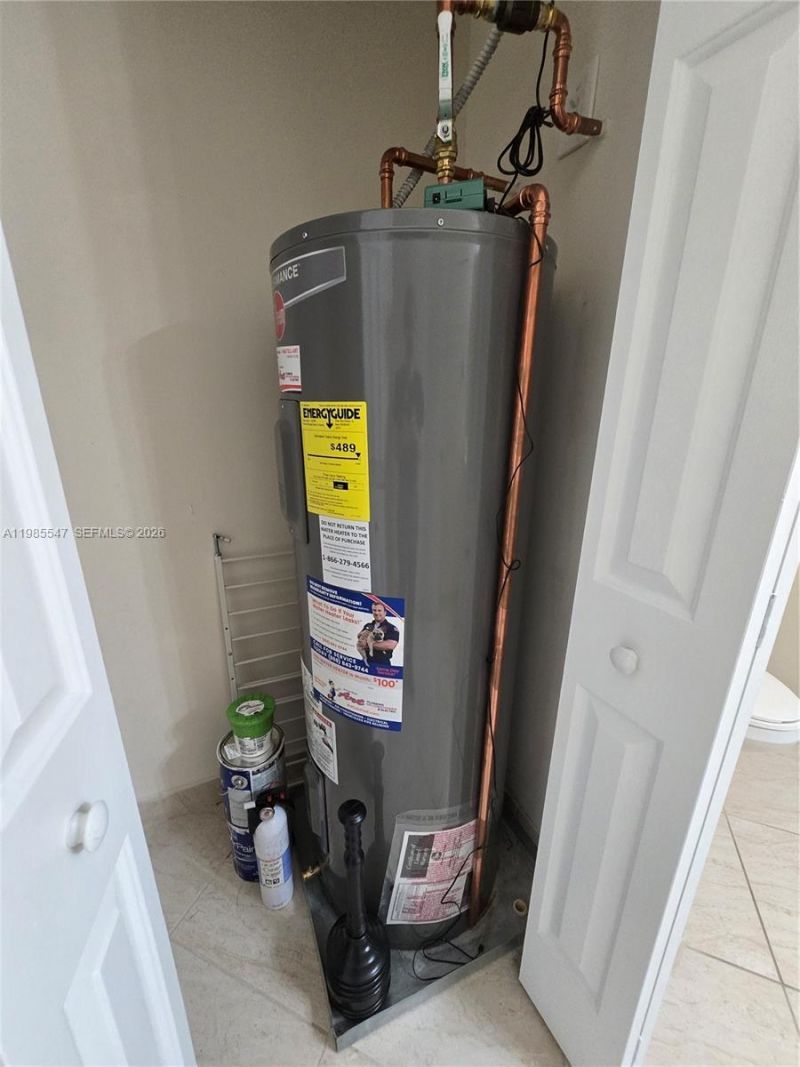 6841 N Lakeside Cir N, Unit 109-1, Davie, FL 33314 Photo