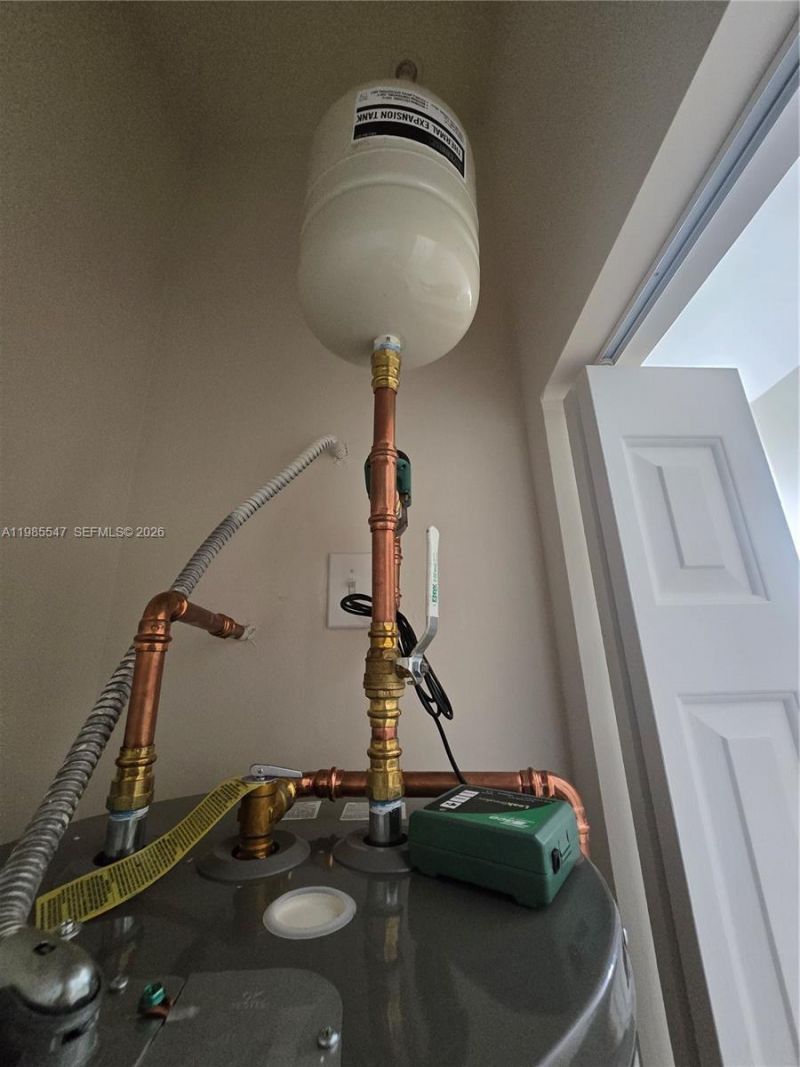 6841 N Lakeside Cir N, Unit 109-1, Davie, FL 33314 Photo