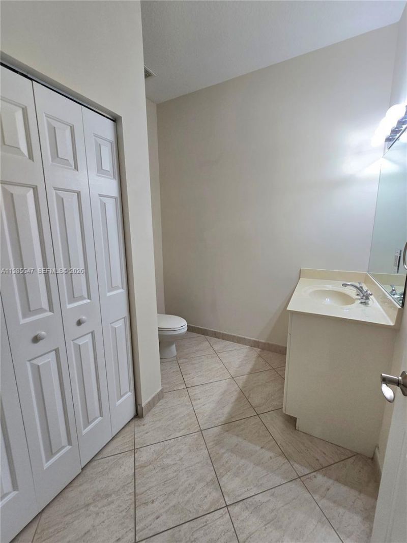 6841 N Lakeside Cir N, Unit 109-1, Davie, FL 33314 Photo