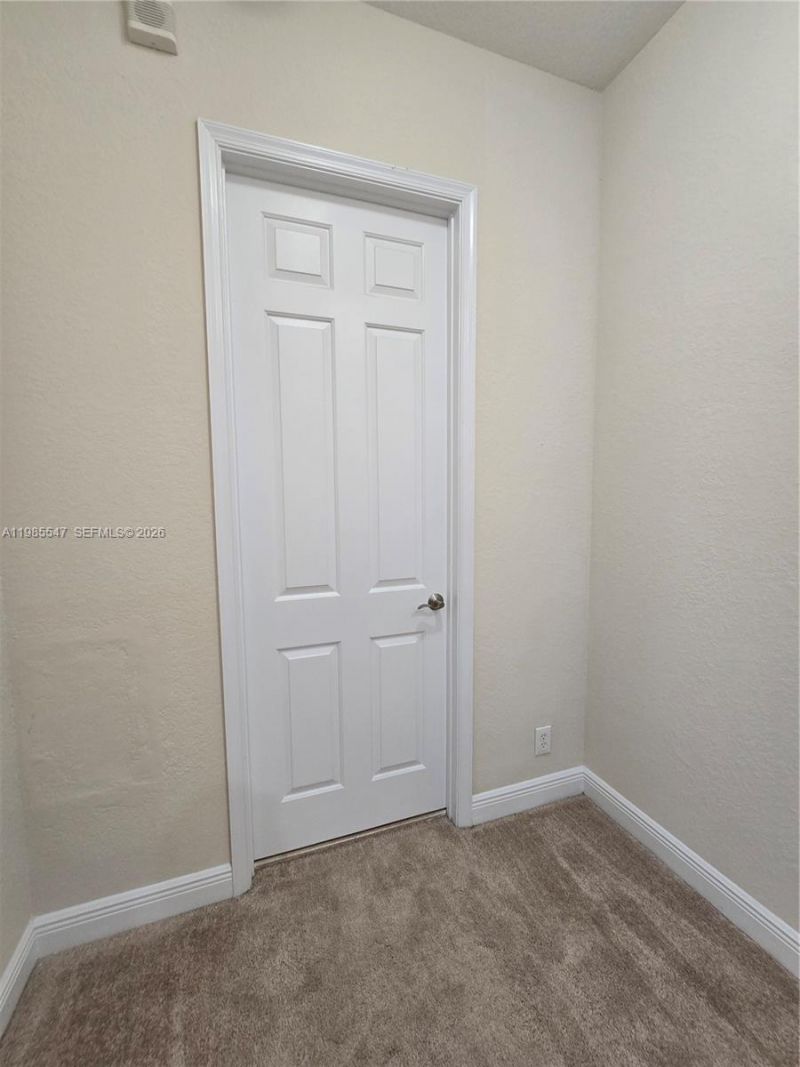 6841 N Lakeside Cir N, Unit 109-1, Davie, FL 33314 Photo