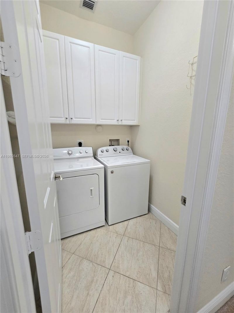 6841 N Lakeside Cir N, Unit 109-1, Davie, FL 33314 Photo